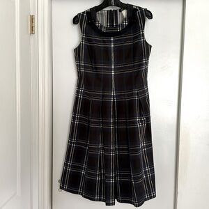 ‘S Max Mara dress; below the knee; neck detail; pockets